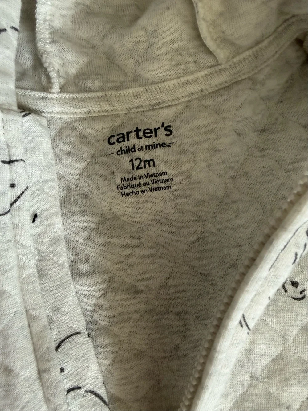 Carter’s Quilt Hooded in Light Gray Polar Bear